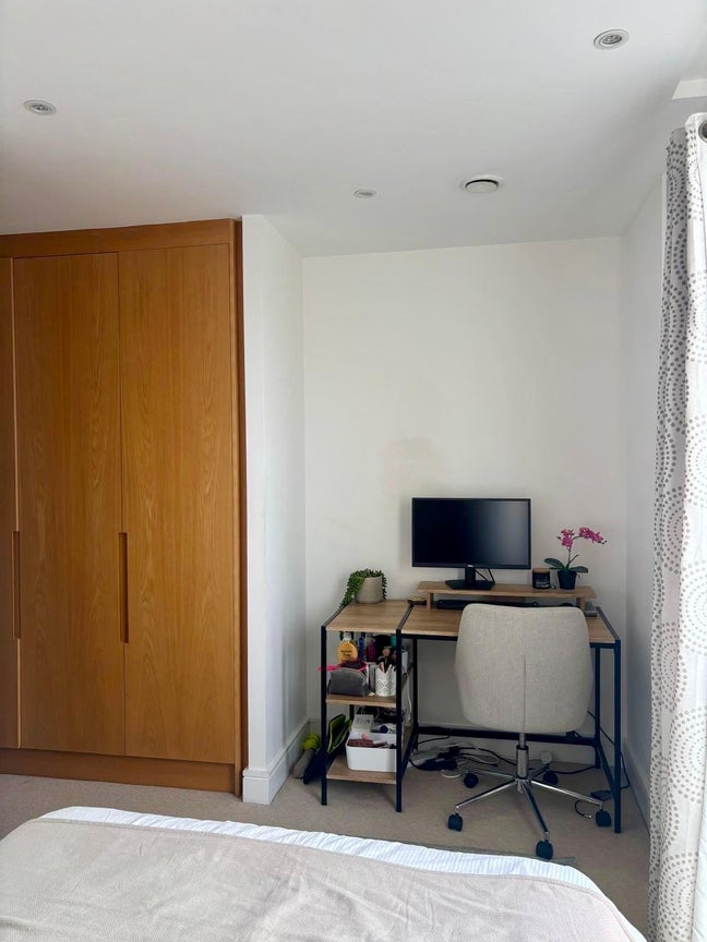 Double room in Canning Town Main Photo