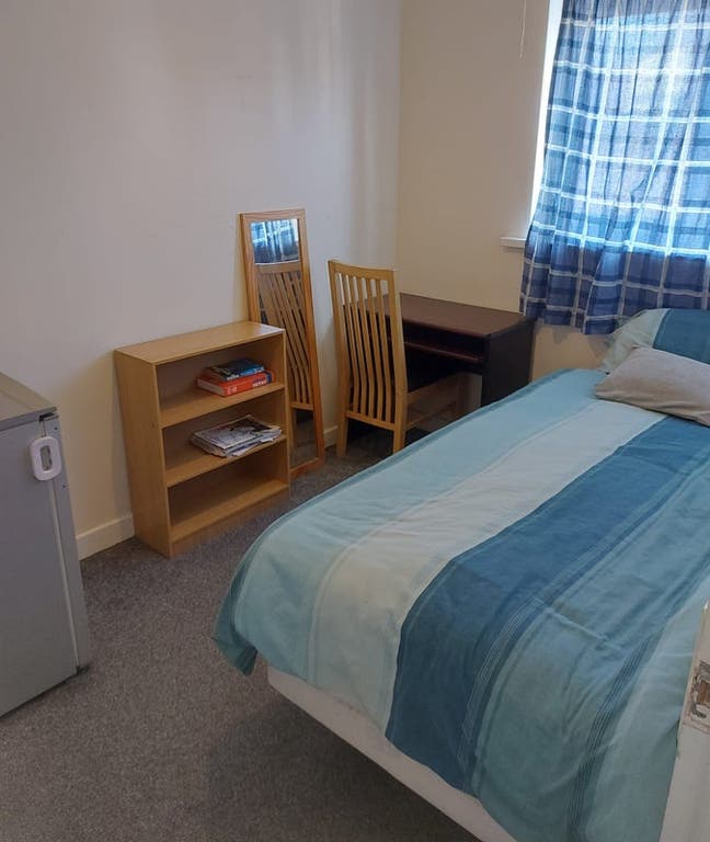 Small double room in Manchester Main Photo