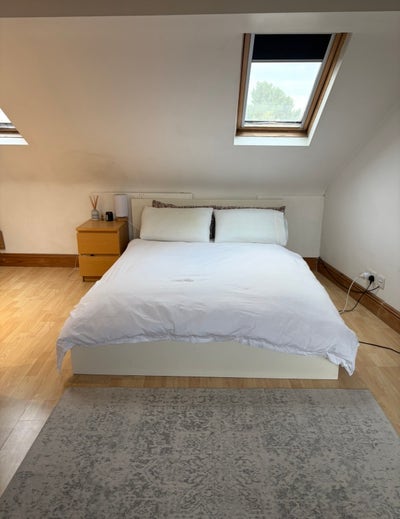 Double room in 4 bed house located in Balham  Main Photo