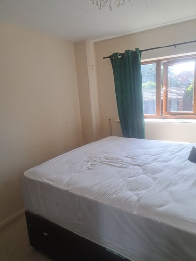 Beautiful double room to rent in Bradley stoke Main Photo