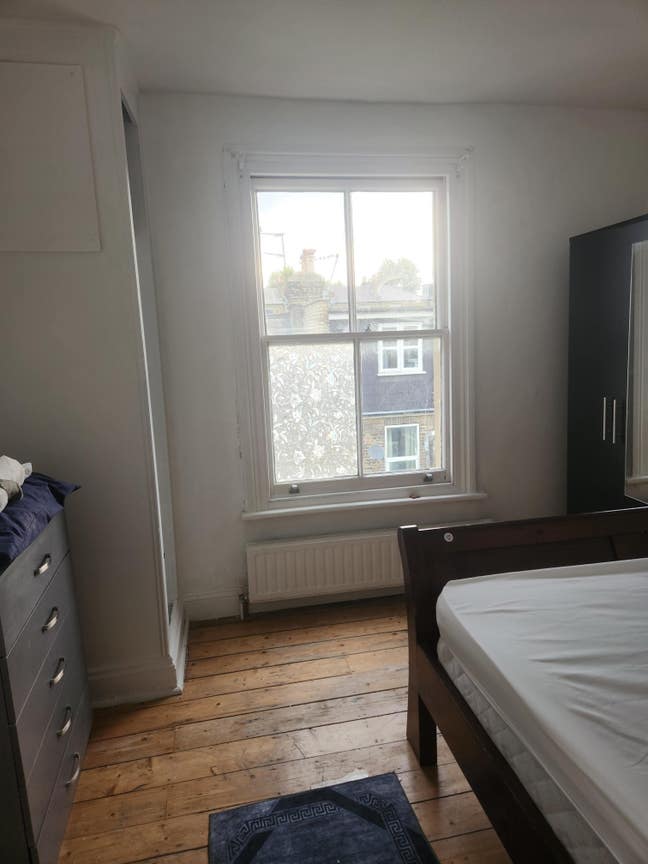 Large Double Room (Female Preferred) Main Photo