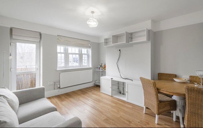Lovely flat near to Wandsworth town! Main Photo