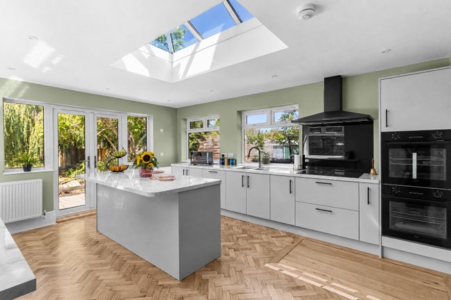 Luxury en-suite double in high-spec house share Main Photo
