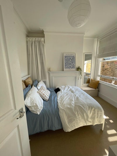 Beautiful room available in Clapham South Main Photo