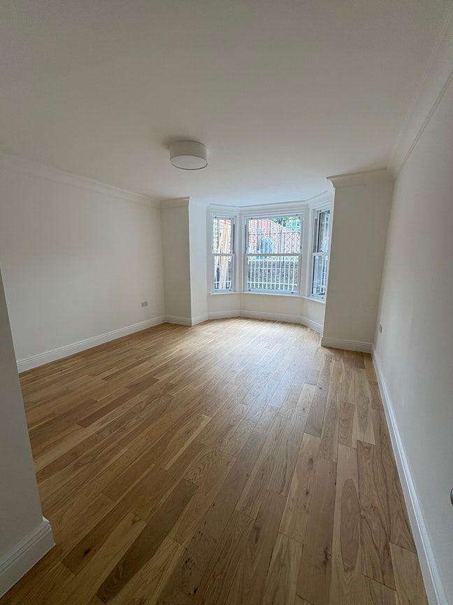 New 2 bed lower ground Flat Clapham SW4 Main Photo
