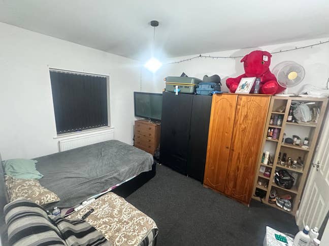 One Ensuite Double Bedroom and Single Bedroom Main Photo