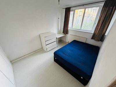 Beautiful Bright big Double room for single🔥 Main Photo