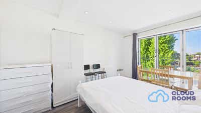 East London – E10 🏠 Waltham Forest/Leyton Zone 3 Main Photo