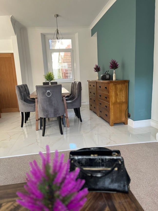 High Standard Fully Renovated 3/4 Bedroom House  Main Photo