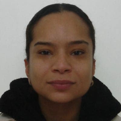 I am a professional female aged 26. I am look... Main Photo