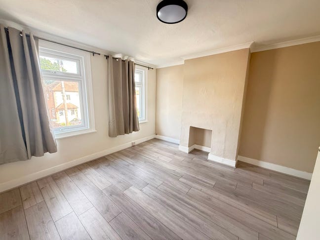 Newly Refurbished SL4 Windsor 3 Bed House Main Photo