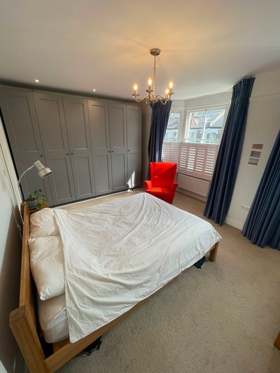 Large double bedroom with en-suite Main Photo