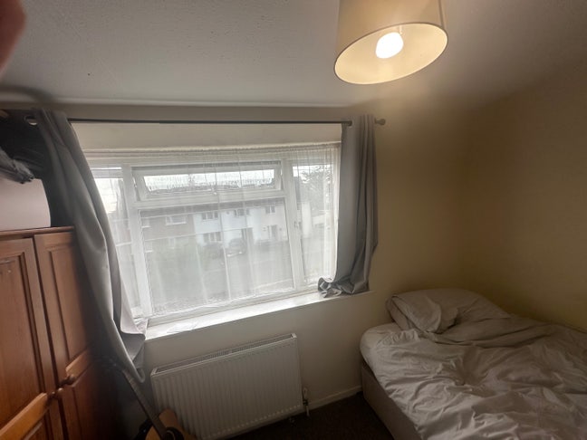 Double-Bed room available! Main Photo