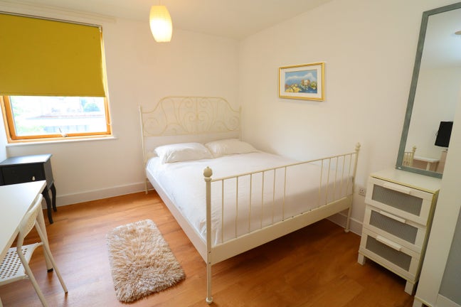 ✨ Spacious Double Room for Couples ✨ Main Photo