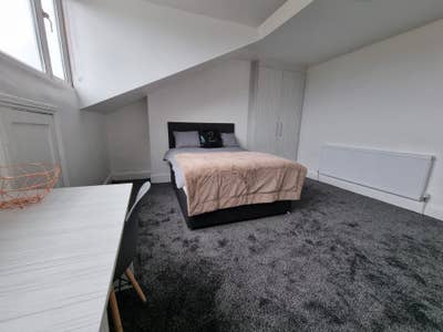 House Share  -    Cardigan Road, Headingley Main Photo