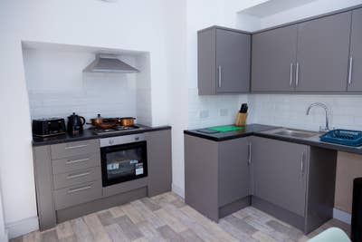 Modern En-Suite Rooms Available from &pound;140 Per Week Main Photo