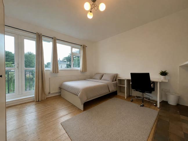 Beautiful Double Rooms Near Southfields Stn  Main Photo