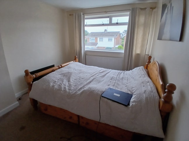 LARGE ROOM 1st Oct to 31st Oct 2026  Main Photo