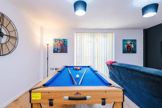 Lge 2 Bed Stylish Flat - Close to City, Uni, Quays Main Photo