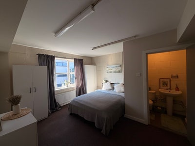 En-suite room in Bow  Main Photo