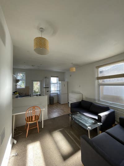 3 bedroom house, quiet area, Shepherd's Bush  Main Photo