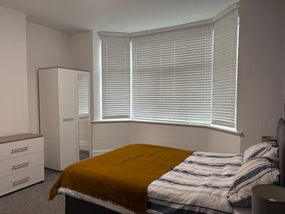 Ensuite Rooms in the Heart of Derby Main Photo