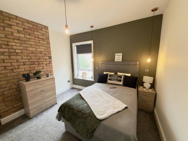 Spacious suite rooms available at Wallton St Main Photo