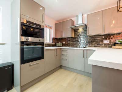 Ensuite Rooms Available 🏡 Lime Road Main Photo