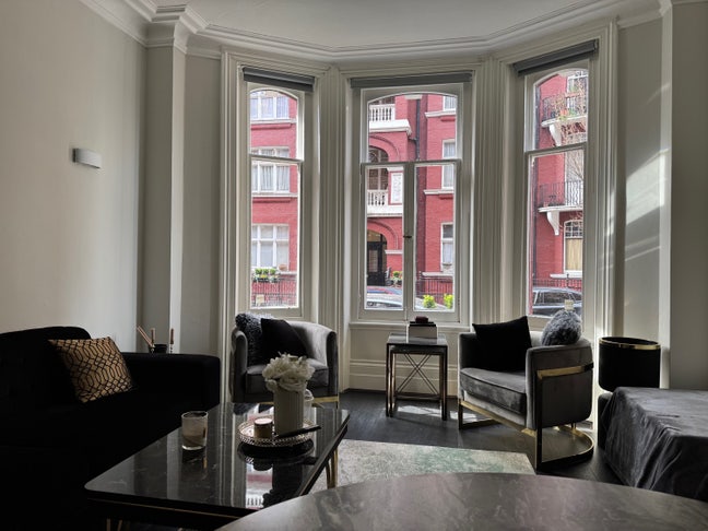 Bright double room available in Marylebone Main Photo
