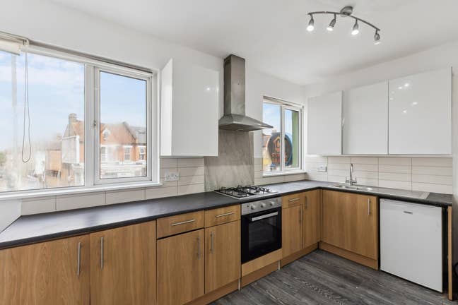 Double Room available to Rent in Tooting SW17 Main Photo