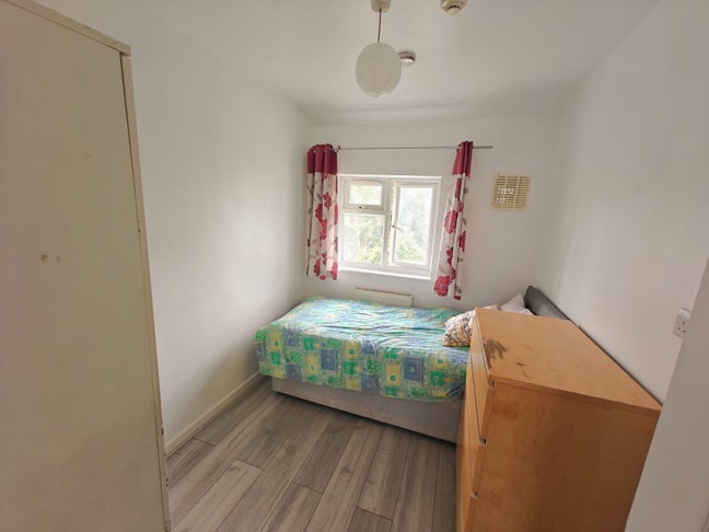 Single Room Available in Hayes  Main Photo