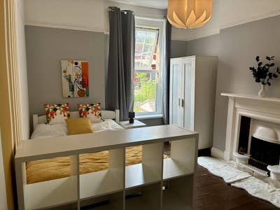 2 rooms in a 3 bed maisonette in Brynmill Swansea Main Photo