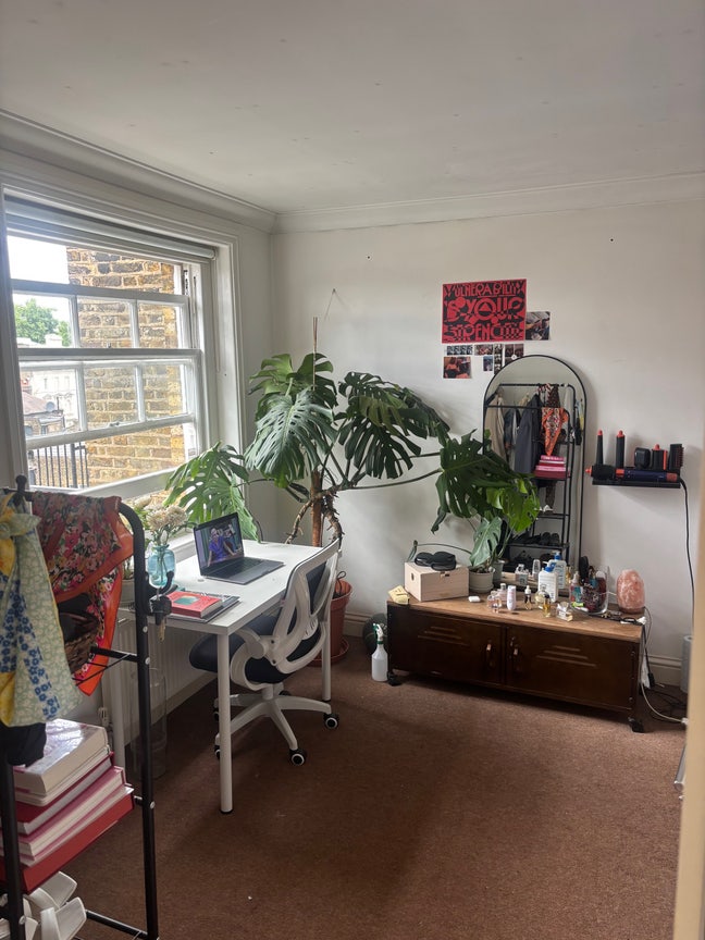 Lovely room in bayswater Main Photo