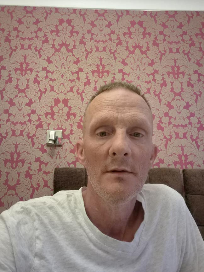 49 year old Male seeks a double room Main Photo