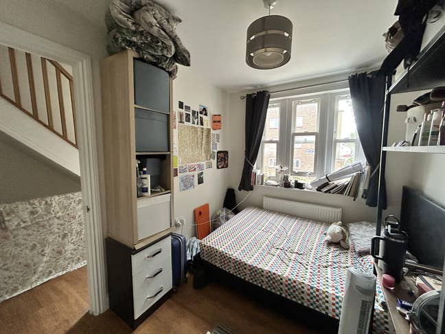 Bright double room in Seven Sisters N15  Main Photo