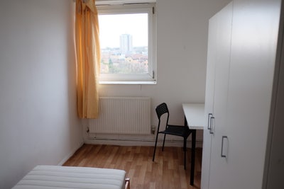Nice single room 2 mins from New Cross station Main Photo