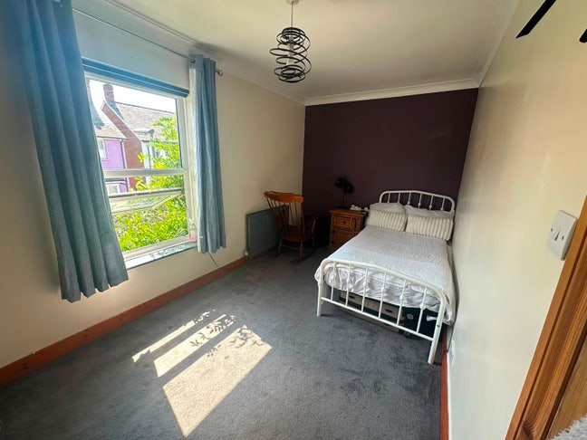 Single Room Main Photo
