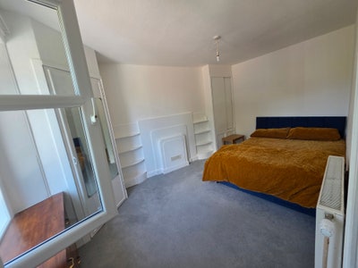 3 bedroom flat Main Photo