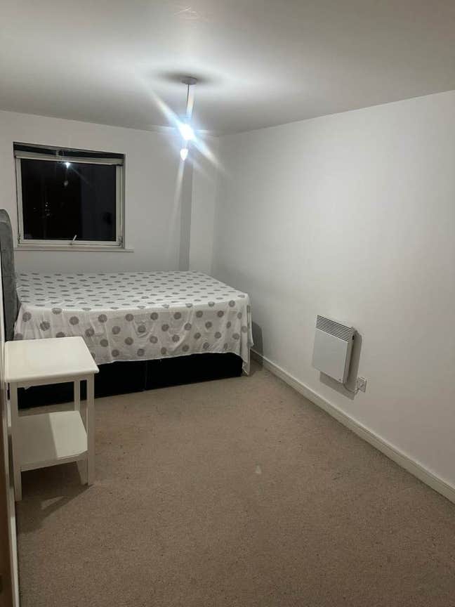 En-Suite Room Available in BL1 2JX Main Photo