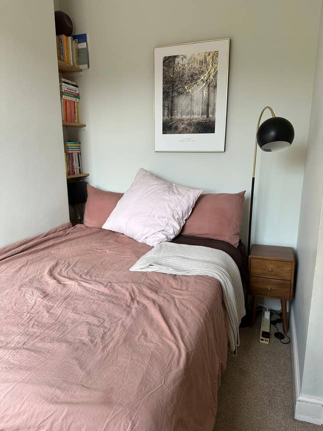 Nice Double in Clapham North in a spacious flat! Main Photo