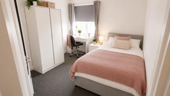 Lovely new ensuite rooms in professional house Main Photo
