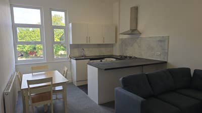 Furnished 3-Bed Flat, Streatham High Rd Main Photo