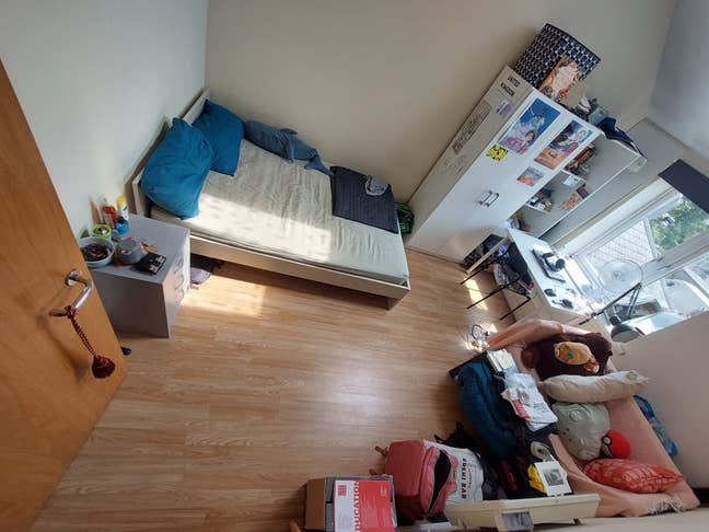 Spacious 3 Bedroom Flat Available Main Photo