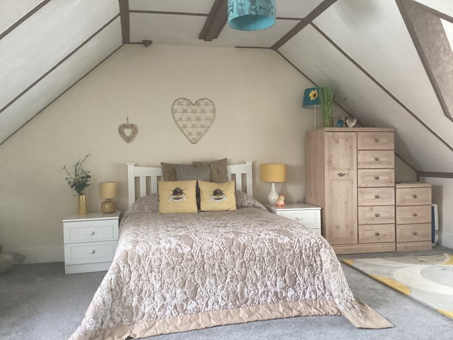 Large room for one lodger Main Photo