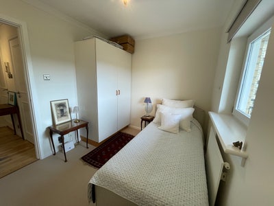 M-F Professional Lodger | 3-Min Ferry Canary Wharf Main Photo