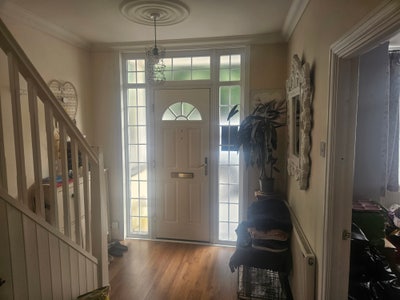 3 bedroom house Main Photo