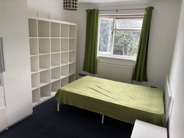     Spacious Double Room for One Professional Main Photo
