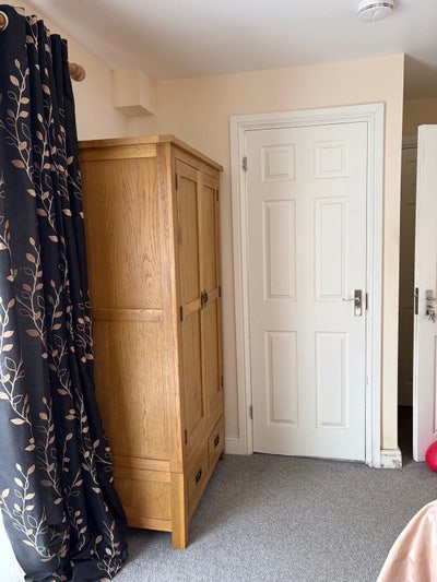 Large double room with en-suite  Main Photo