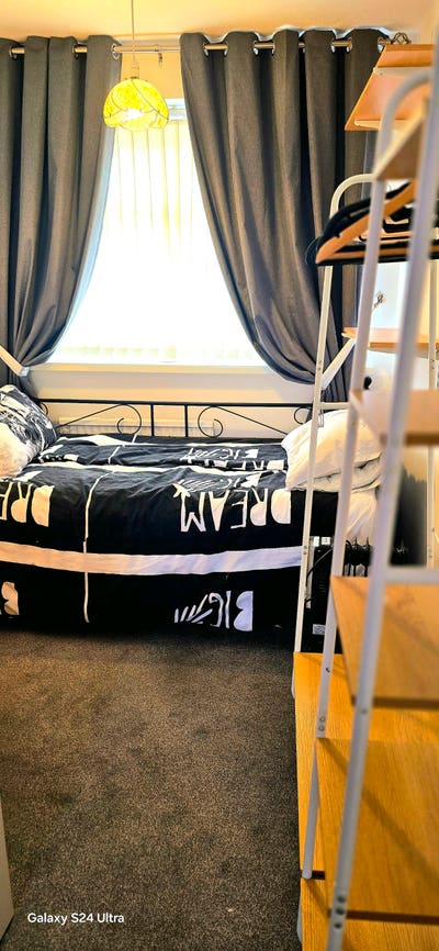 Beautiful single Room in Peaceful Detached Home Main Photo