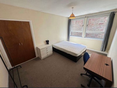 Short term room available  Main Photo